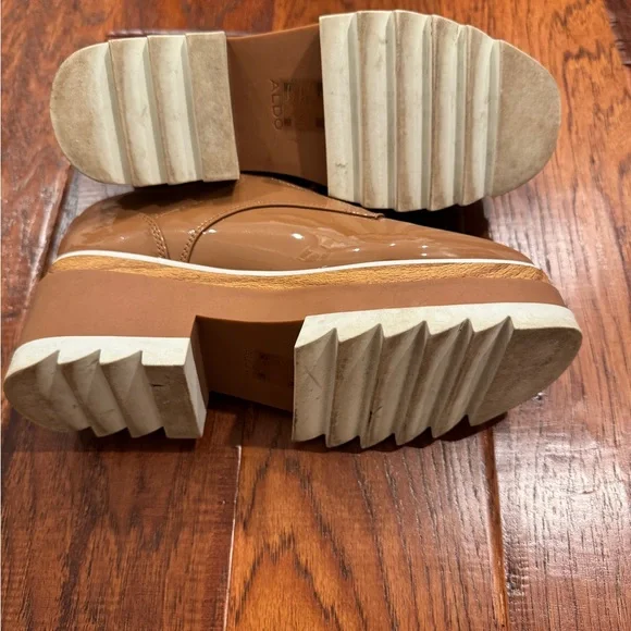 Aldo Women's Tan Platform Oxfords - Picture 4 of 5